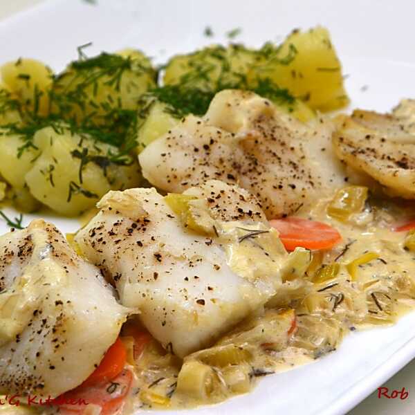 Halibut duszony w warzywach