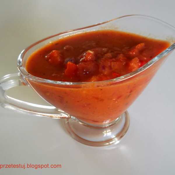 Czerwony sos pomidorowo-paprykowy