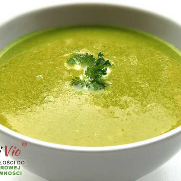 Fit zupa krem z nasionami chia, migdałami i wodą kokosową – ViVio inspiruje!
