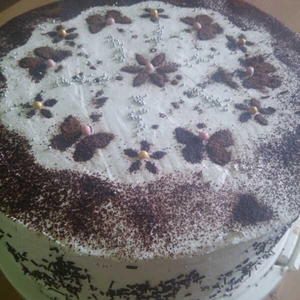 Leśny tort urodzinowy