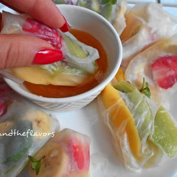 Owocowe spring rolls