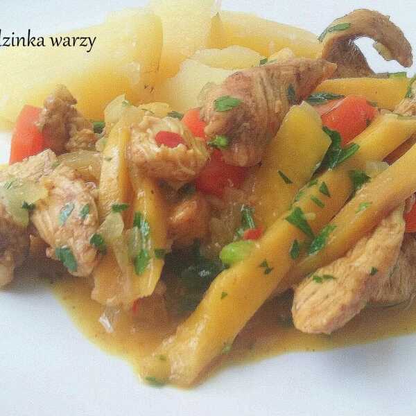 Curry z kurczaka i mango z pomarańczową nutką