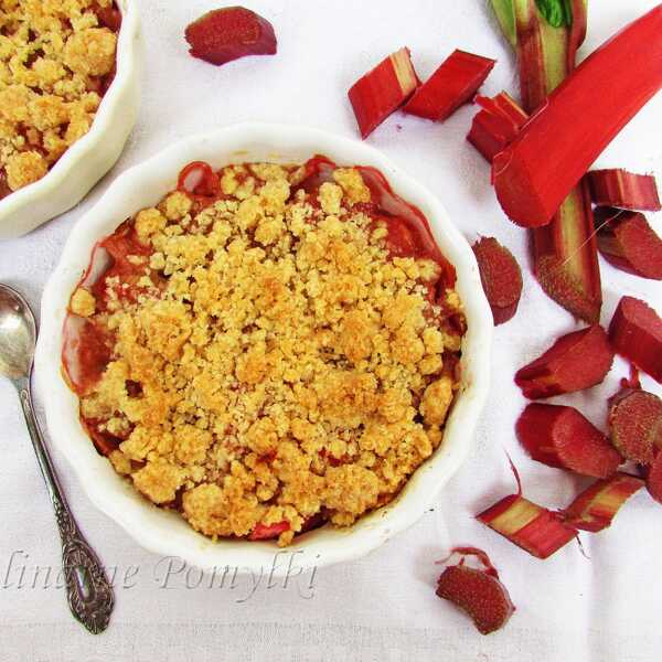 Crumble z rabarbarem