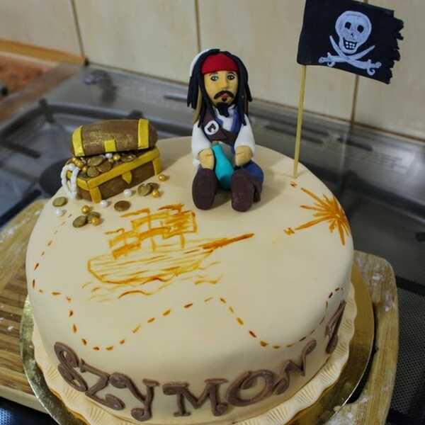 Piracki tort i Jack Sparrow