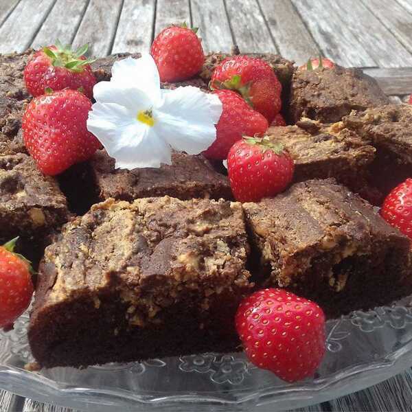 Brownies z domowym maslem orzechowym na Dzien Dziecka