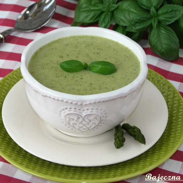 Zupa krem ze szparagów i brokuła