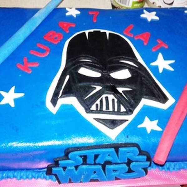 Tort urodzinowy z motywem z Gwiezdnych Wojen