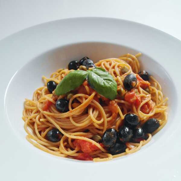 Spaghetti alla puttanesca - danie na Międzynarodowy Dzień Seksu ;)