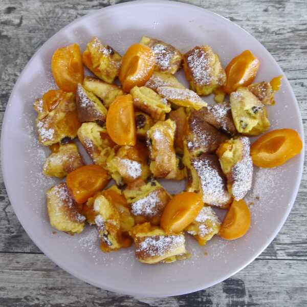 Kaiserschmarrn - omlet cesarski z morelami