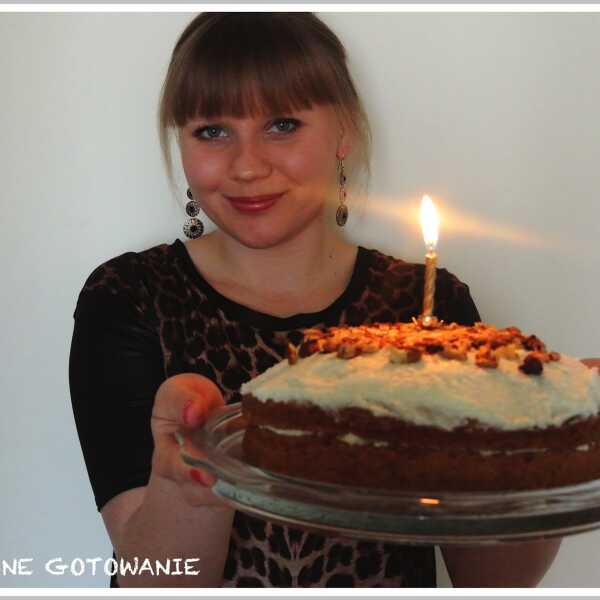 Ciasto marchewkowe na pierwsze urodziny bloga