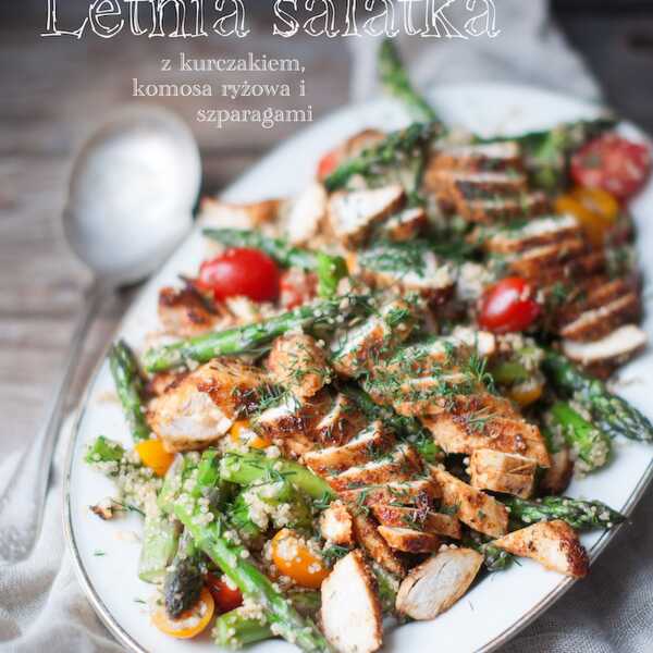 Letnia sałatka ze szparagami, komosą ryżową i kurczakiem (Summer salad with asparagus, quinoa and chicken)