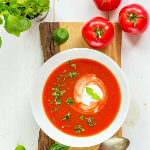 Zupa krem z pieczonych pomidorów malinowych
