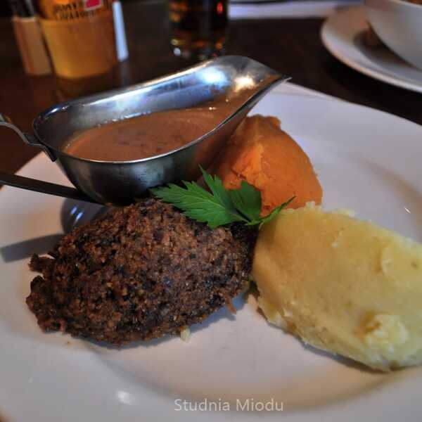 Haggis - szkockie danie narodowe: jak smakuje legenda?