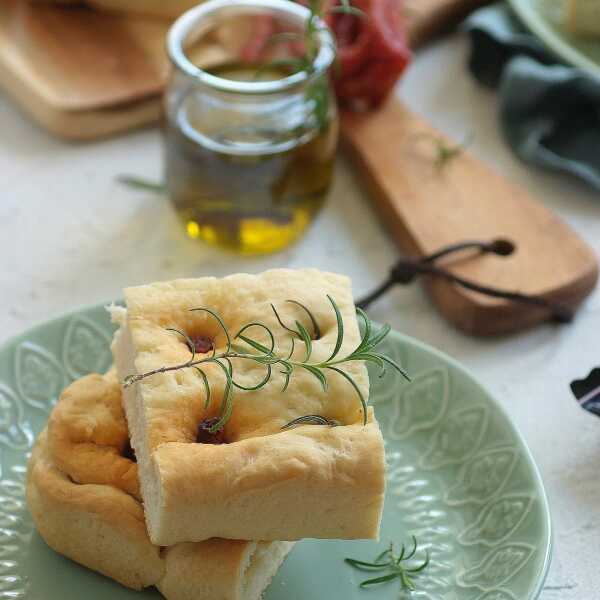 Focaccia z rozmarynem i kabanosami!