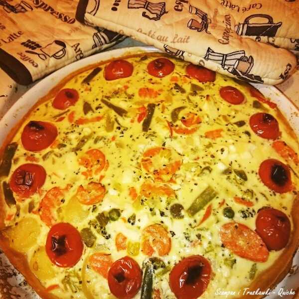 Quiche, czyli tarta z warzywami i serem feta