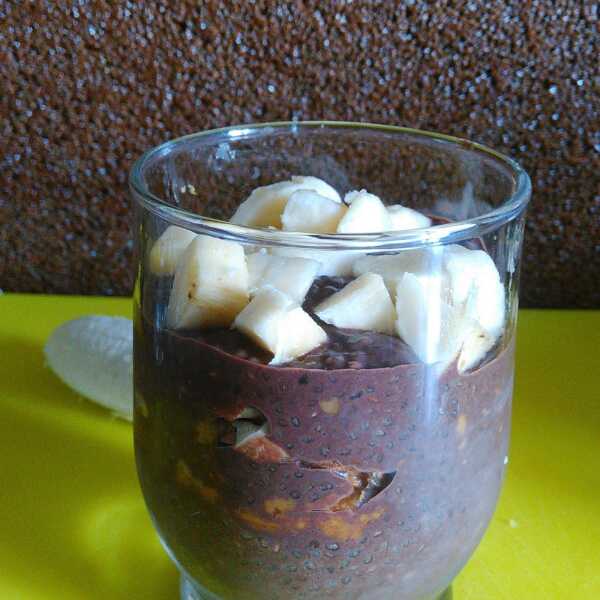 Kakaowy pudding chia na mleku sojowym