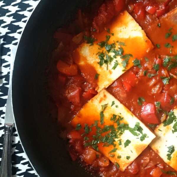 Wegańska szakszuka (z wędzonym tofu), cykl: Niezauważone Perły