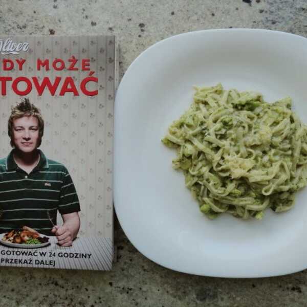 Makaron Tagliatelle z brokułami i pesto na podst. przepisu Jamie’go Oliwiera 