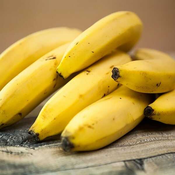 Bezglutenowe ryżowe sajgonki z bananami