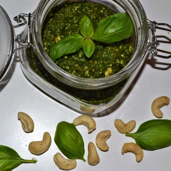 PESTO ALLA GENOVESE (bazyliowe pesto) 