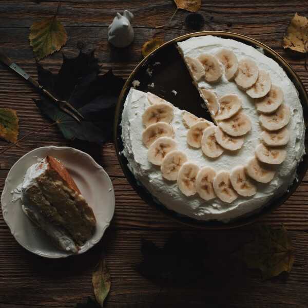 Tort budyniowo-bananowy z mlekiem skondensowanym - na czwarte urodziny bloga