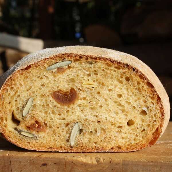 Chleb z dynią i figami - Październikowa Piekarnia