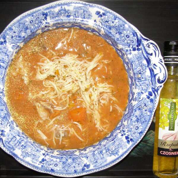 Szybka pomidorowa zupa z olejem rzepakowym czosnek...
