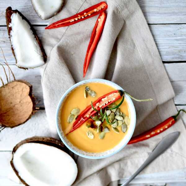 Zupa krem z batata i marchewki na mleku kokosowym z chili 