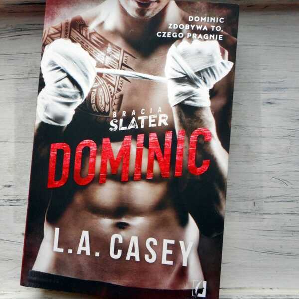 ,,Dominic' i ,,Bronagh' L. A. Casey