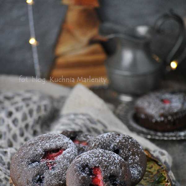 Muffiny kakaowe z nadzieniem owocowym 