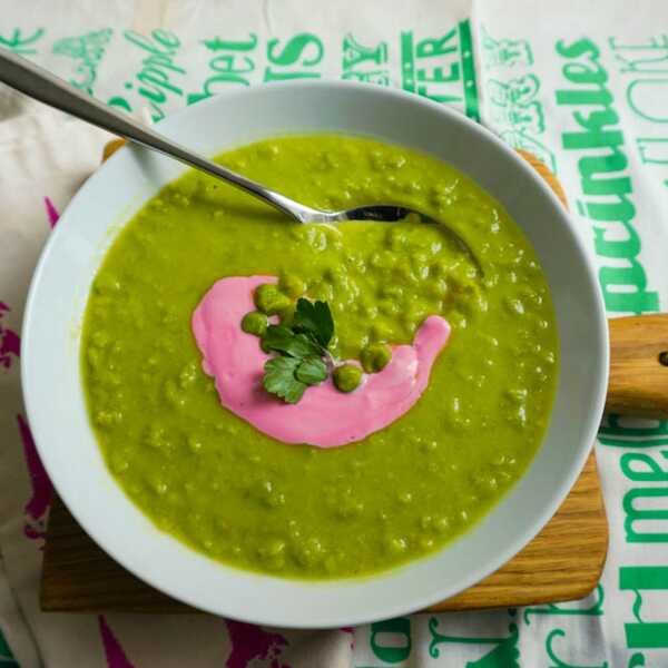 Zupa z mrożonego zielonego groszku 