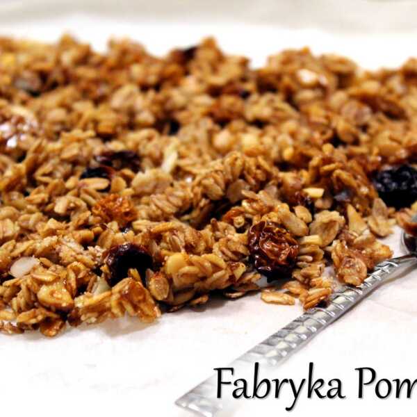 Miodowa granola z orzechami