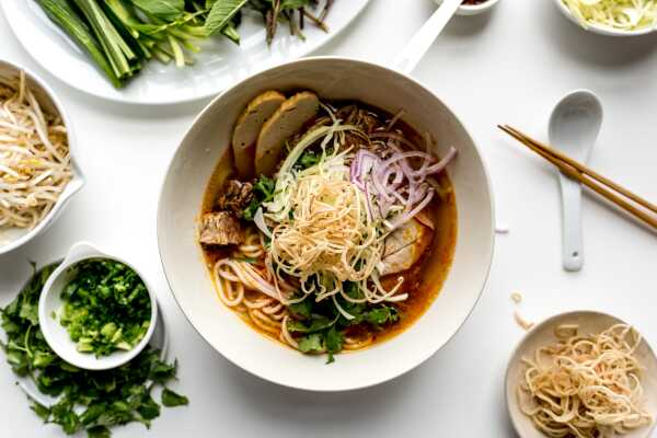 Instant Pot Bun Bo Hue Recipe