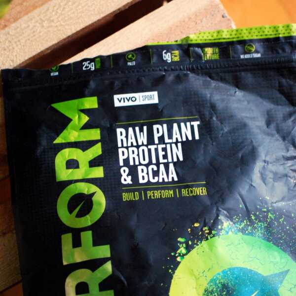 Recenzja białka Perform Raw Plant Protein oraz 2 przepisy!