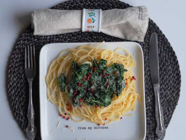 Spaghetti ze szpinakiem, czyli najprostszy i najszybszy wege obiad