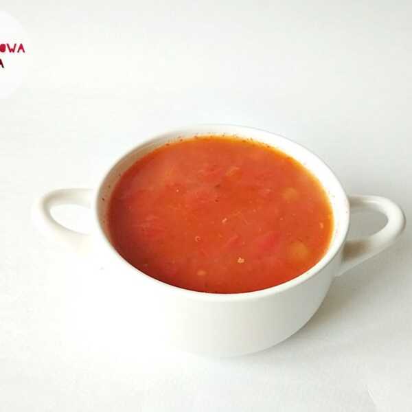 Zupa z ciecierzycy, pomidorów i ryżem 