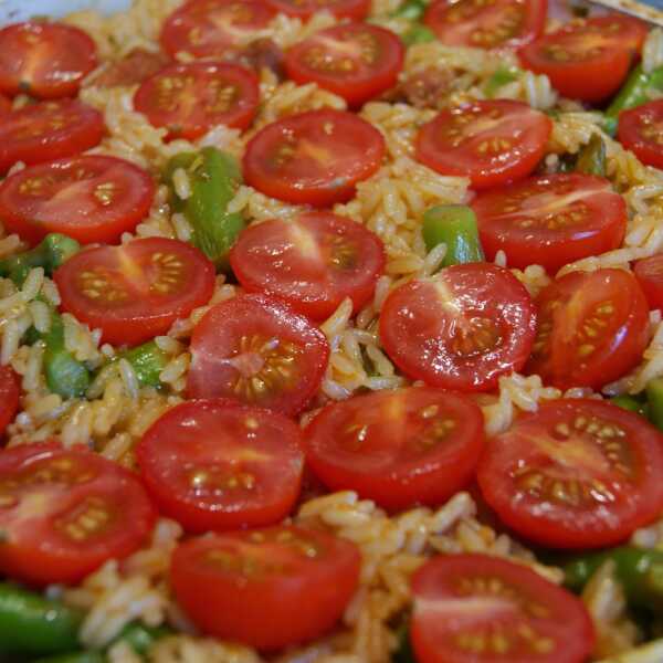 Arroz con esparagos verdes y chorizo