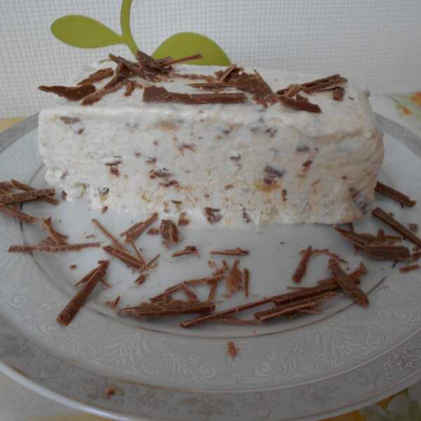 Semifreddo z mascarpone, czekoladą i biszkoptami