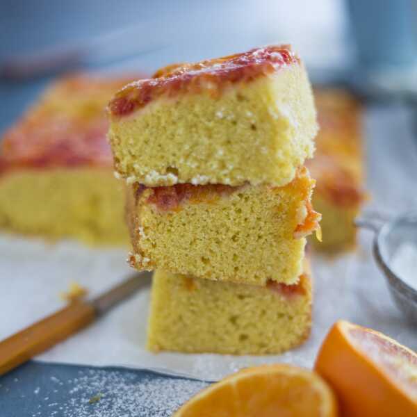Ciasto kukurydziane z pomarańczami