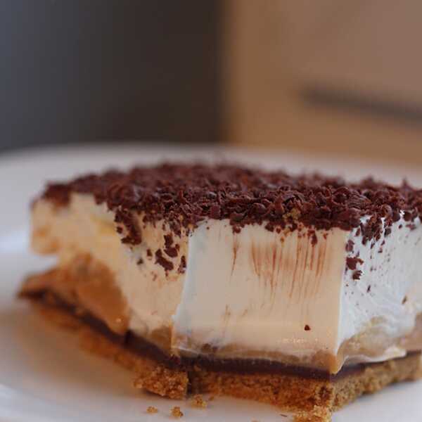 Ciasto al banoffee pie z orzeszkami