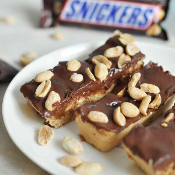 Batonik SNICKERS w wersji FIT