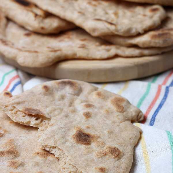 Orkiszowe chlebki naan