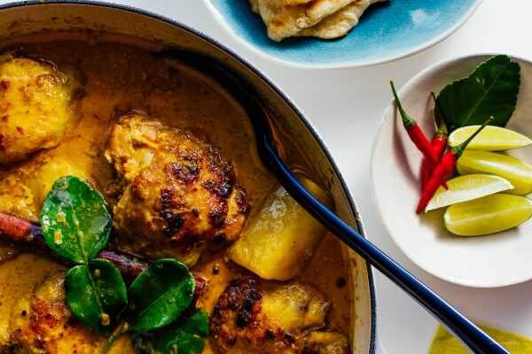 Kari Ayam: Malaysian Chicken Curry Recipe