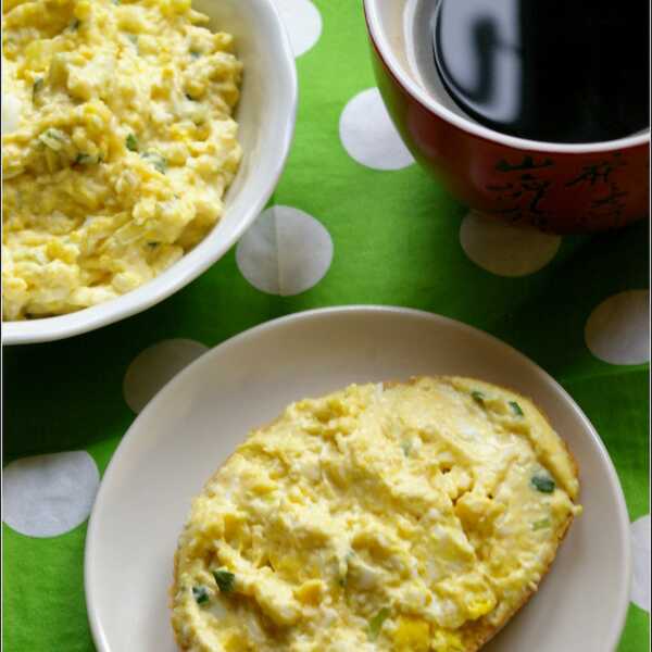 śniadaniowa pasta jajeczna