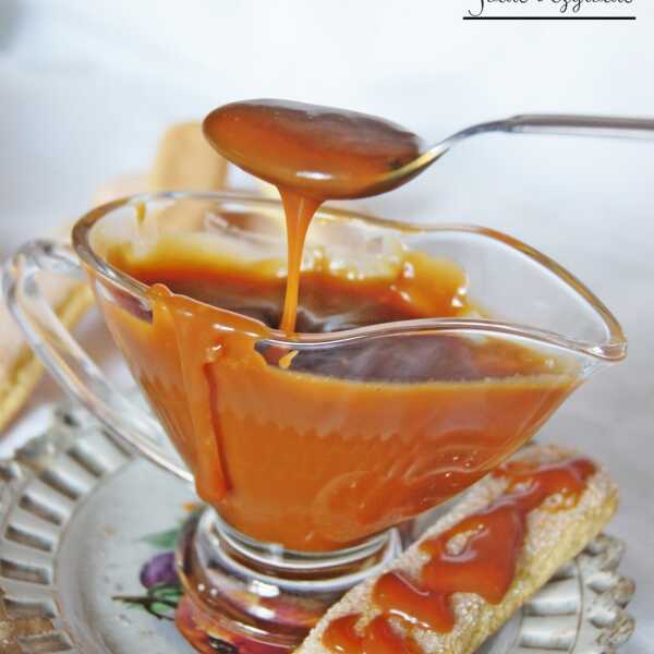 Słony karmel - idealny sos do deserów!