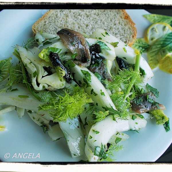 Surówka z fenkułu (kopru włoskiego) z sardelami - Fennel & Anchovies Salad Recipe - Insalata di finocchi e acciughe