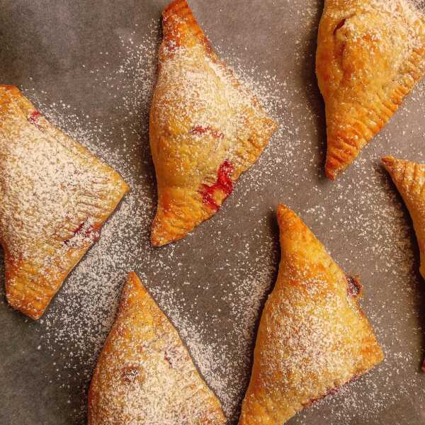 Francuskie ciastka z truskawkami i serem / Strawberry and Cream Cheese Turnovers