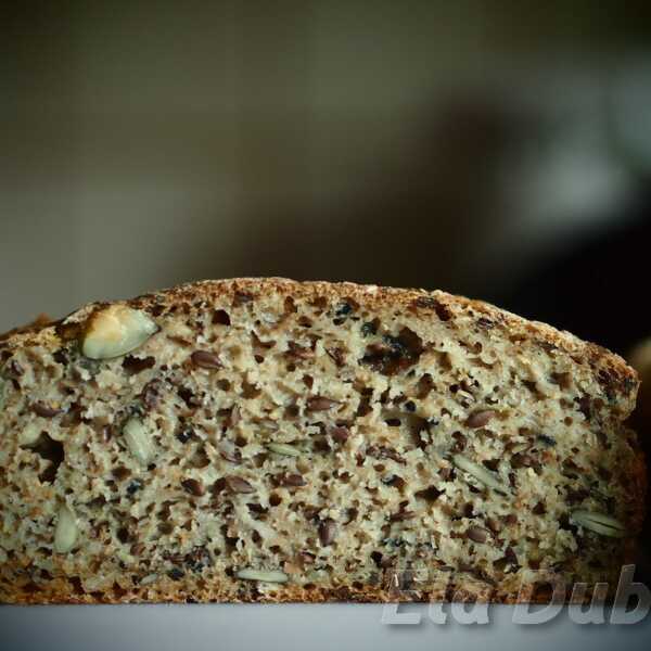Chleb śródziemnomorski owsiano-żytni. Majowa Piekarnia