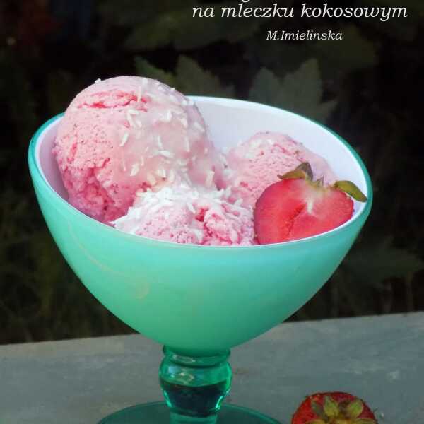 Lody truskawkowe na mleczku kokosowym