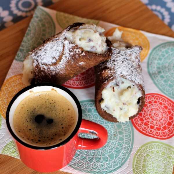 Cannoli siciliani alla ricotta